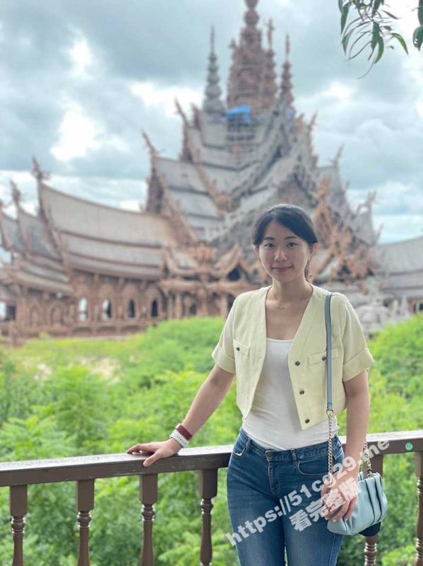 十个眼镜九个骚！骚货反差眼镜妹和男友视频自慰 分手后视频被曝光流出-51吃瓜网