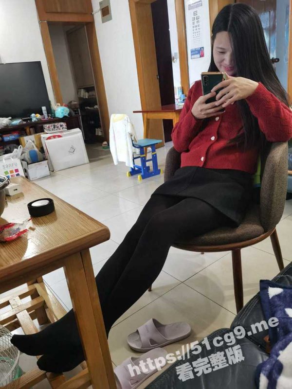 谁的家被偷了？真实拍摄去苏州少妇 家里偷情 沙发主动女上 操的不过瘾后再去房间后入内射！-51吃瓜网