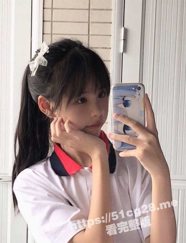 清纯漂亮的学生妹 奶子发育刚成熟 稀疏的阴毛 鲍鱼超级粉嫩 刚刚破处没多久 还不敢太大力操-51吃瓜网