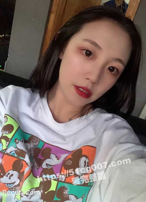 吉林通辽苹果专卖店售货员 张琳  被渣男玩完后抛弃并曝光啪啪视频  被捏着巨乳爆操满脸通红 叫声震天-51吃瓜网