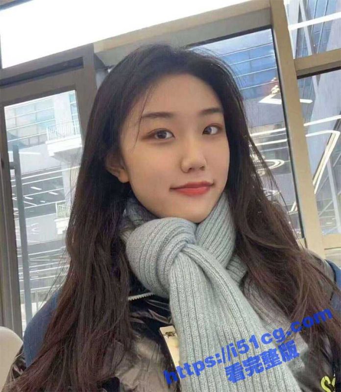 长春吉大大学清纯校花 反差婊自拍流出 身材颜值都很顶的骚货 卖力口交的样子超迷人-51吃瓜网