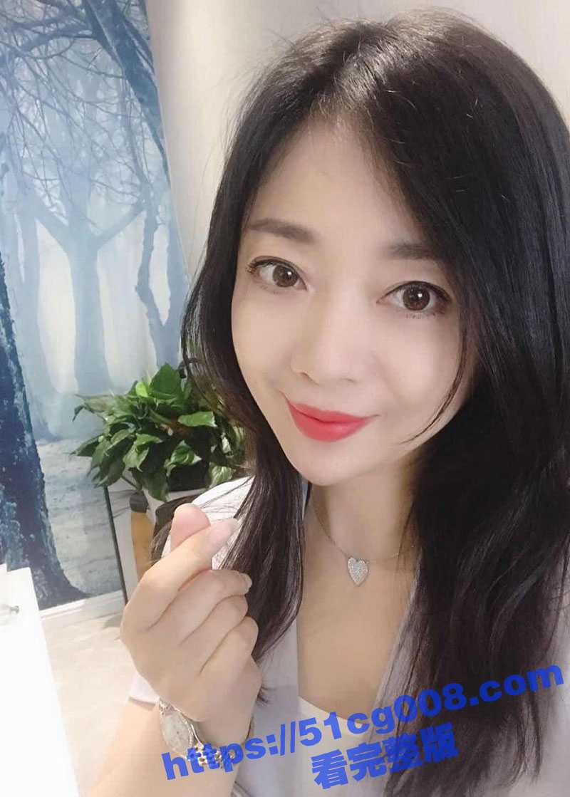 胡子哥 约操极品人妻少妇！喝醉酒的母狗任君摆布！看起来端庄大方 实则风骚浪贱！ - 51吃瓜网-51吃瓜网