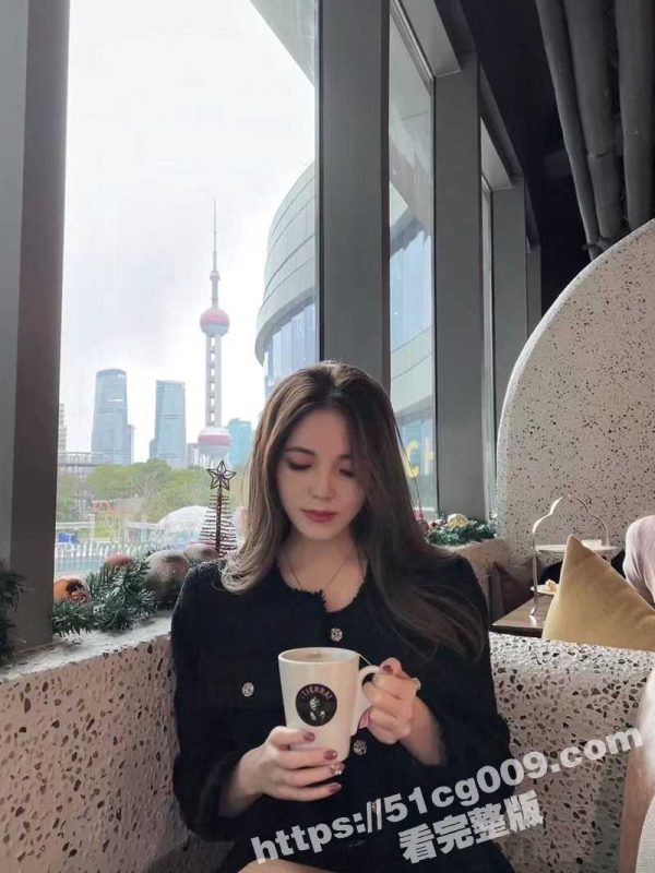 别人家女神被土豪当做母狗玩弄 高跟丝袜大长腿情趣制服 毒龙舔屁眼 暴力后入翘臀 极限反差！-51吃瓜网