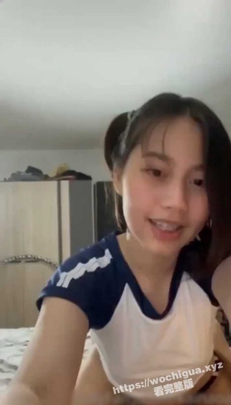 OnlyFans 情侣自拍分享 小情侣在家啪啪 清纯美眉吃鸡深喉上位全自动 被无套输出 内射！-51吃瓜网