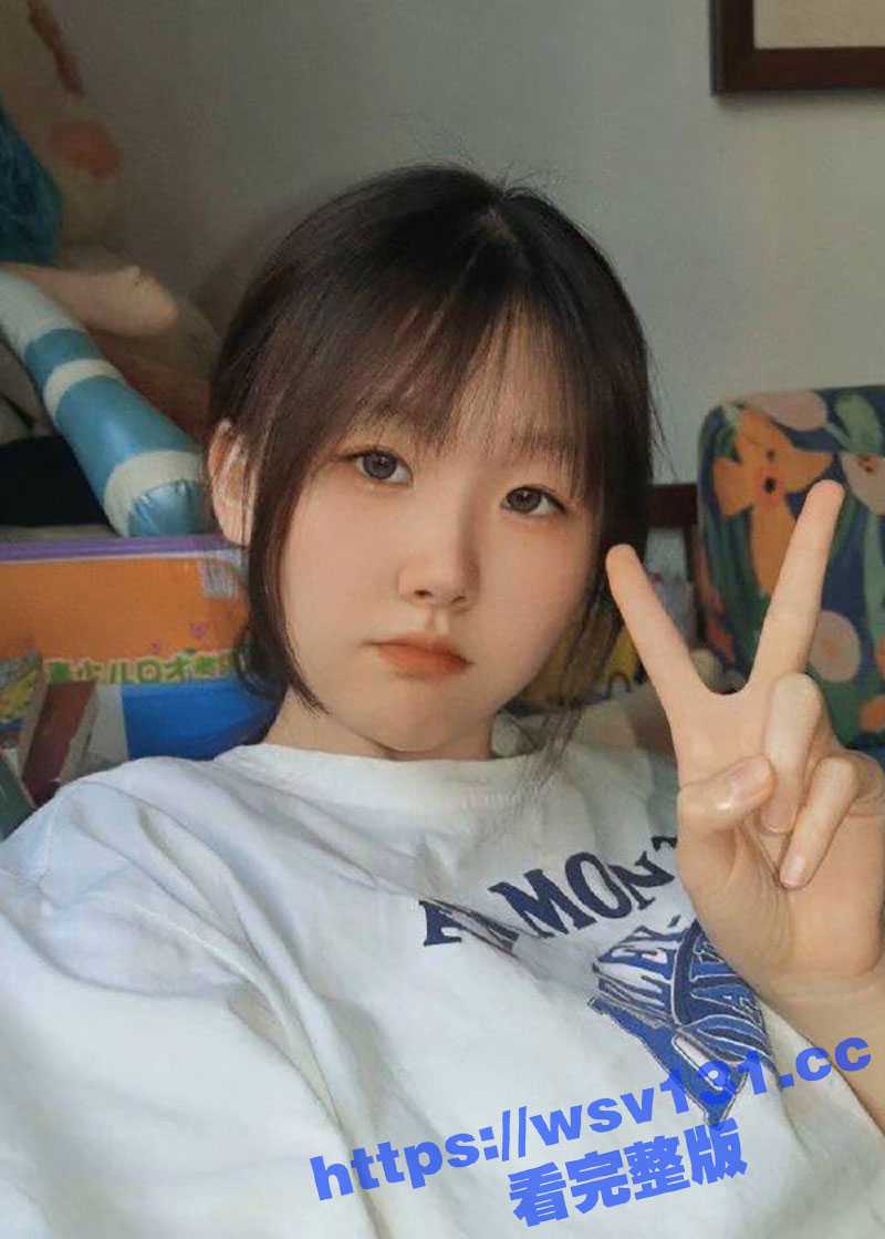 武汉财经大学的清纯反差学妹 被学长在酒店疯狂爆操！小萝莉被大屌操到哭泣！ - 51吃瓜网-51吃瓜网