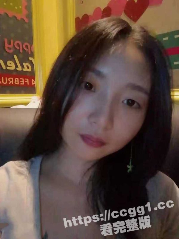 洛阳师范大学 李丽娟 外表清纯的巨乳妹子 情侣自拍视频毕业分手后 遭渣男曝光-51吃瓜网