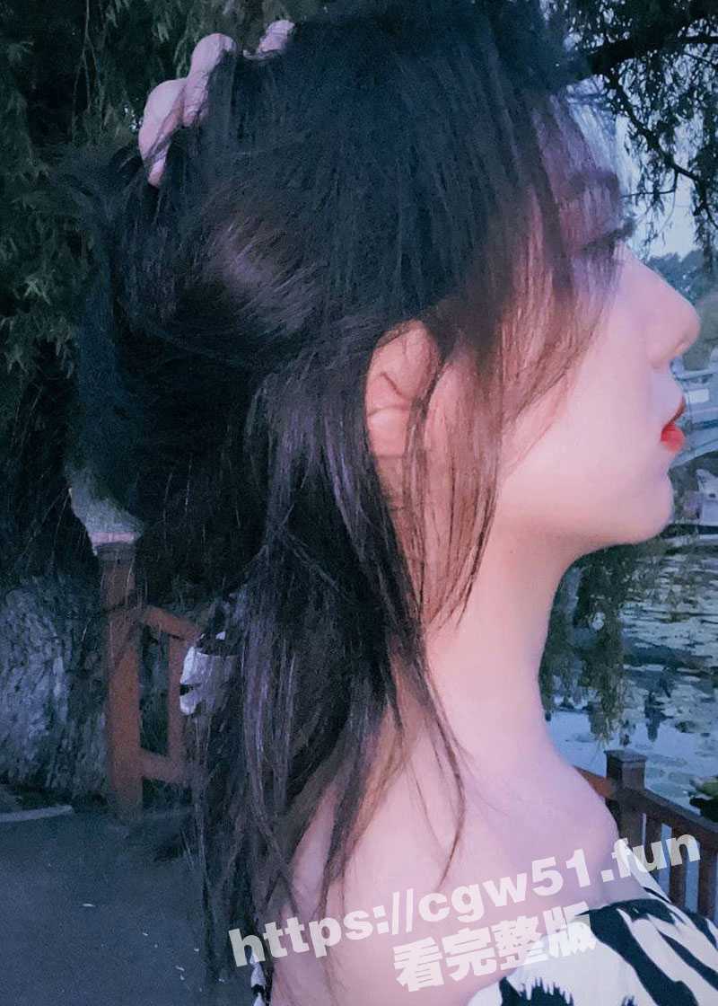 高冷女神献身金主给其无套玩弄！极品一线天嫩穴被操的时候反应极其强烈！ - 51吃瓜网-51吃瓜网