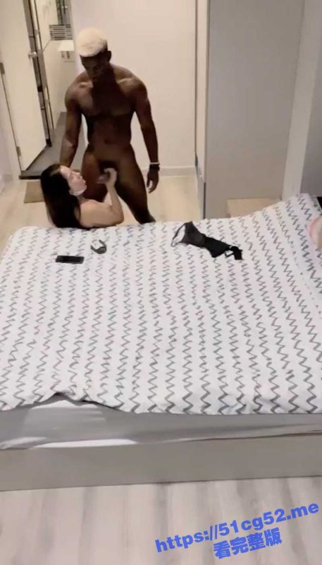 女探花 媚黑婊家中偷拍 约了给黑人运动员满足自己 暴力虐操中途换套 御姐彻底满足 嗷嗷叫！-51吃瓜网