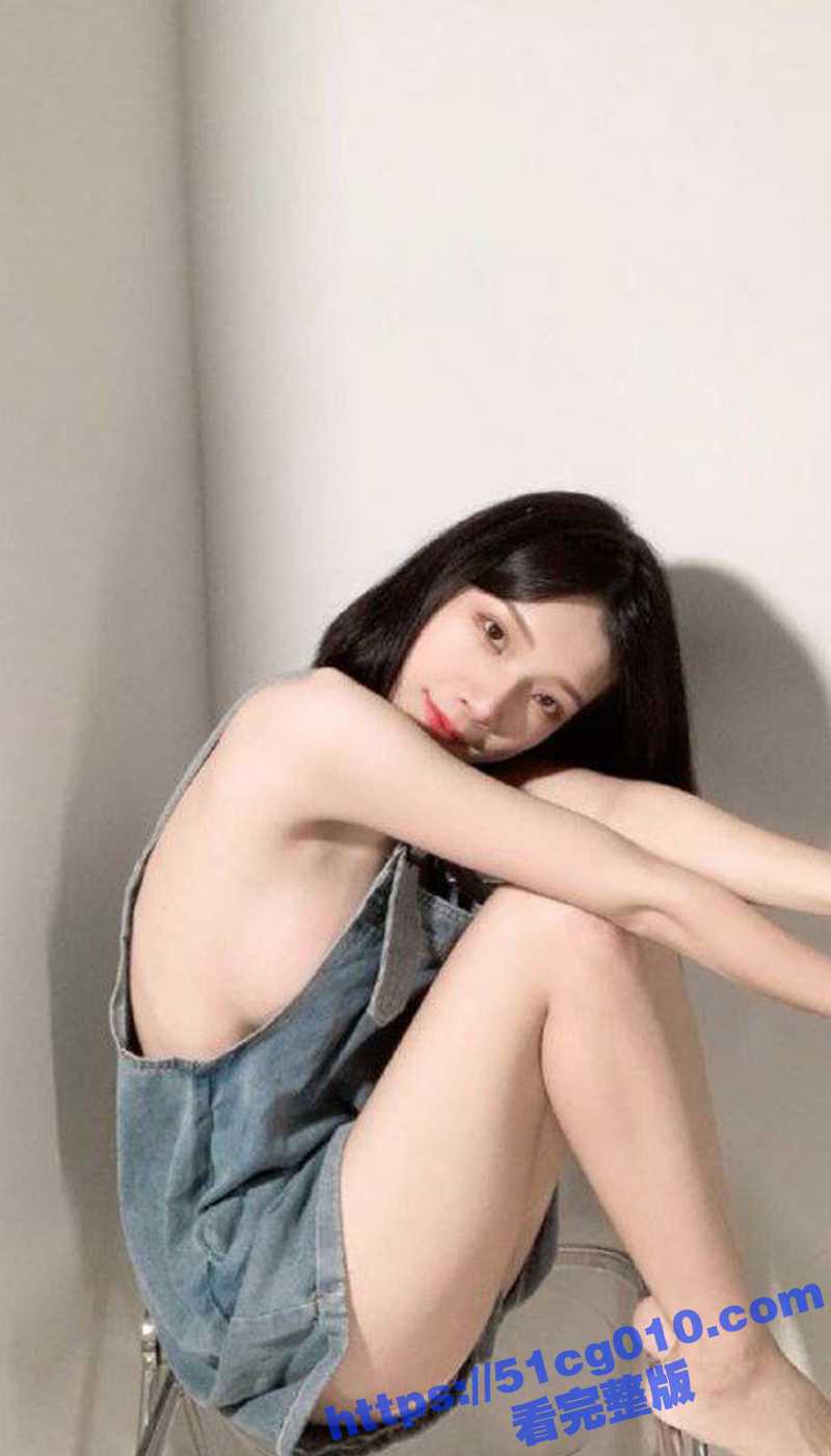台湾极品高颜值反差婊 Zhen祯 抖音风裸舞 和男友自拍片流出 口交技术一流！ - 51吃瓜网-51吃瓜网