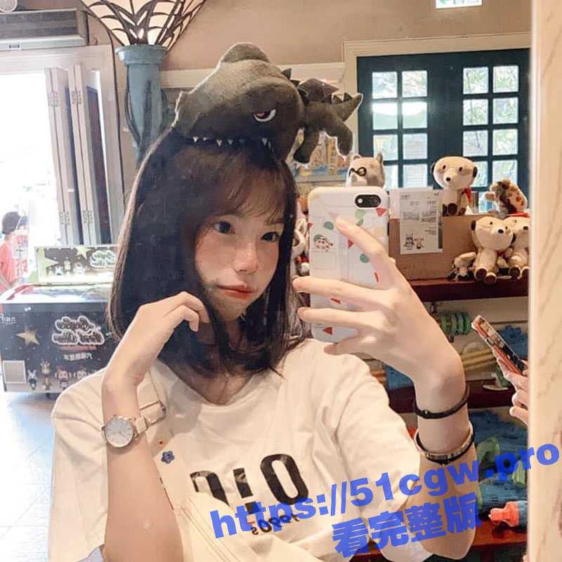 职业学校的校花 蜂腰翘臀卡哇伊小姐姐 被校男友强拍做爱过程 视图流出全校都疯传-51吃瓜网