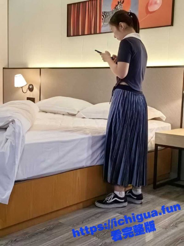 曝光广州极品人妻 郭利霞 在家性冷淡 与炮友聊骚不堪入目 穿着老公买的情趣内衣给炮友献逼！-51吃瓜网