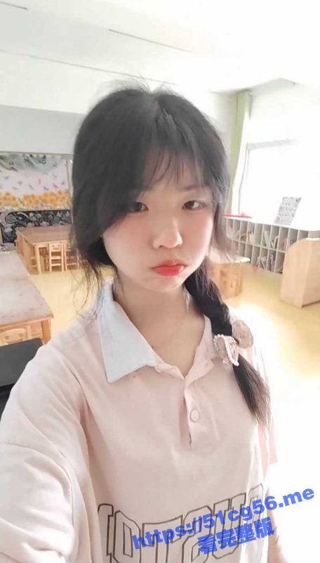 面基重庆工商职业学院18岁嫩妹 琪琪 吃完饭赶紧奔赴酒店 小美女被操的不停喊爸爸要 太刺激了！-51吃瓜网