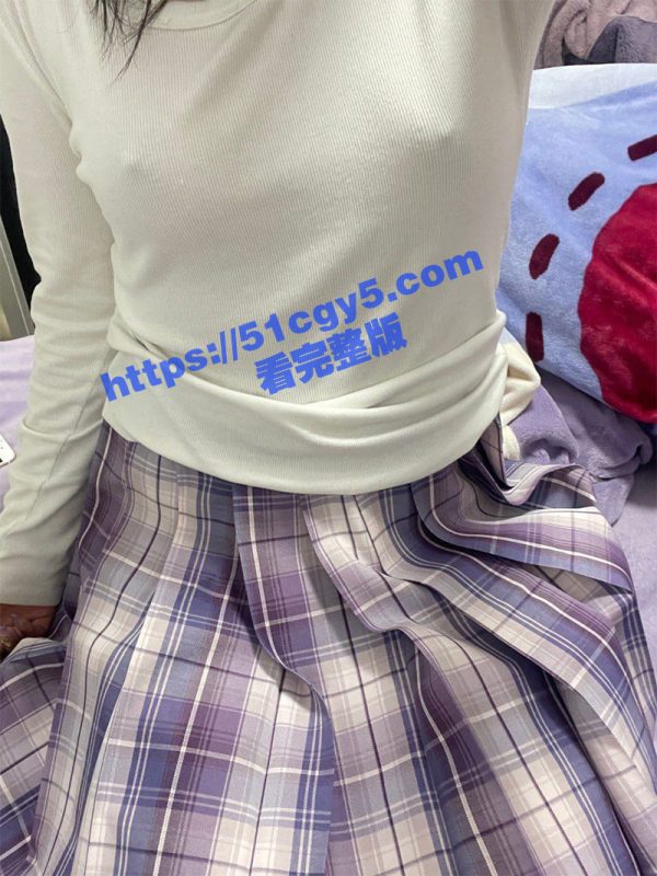极品反差女大学生 学校宿舍抠逼自慰 揉搓小穴汁水泛滥！-51吃瓜网
