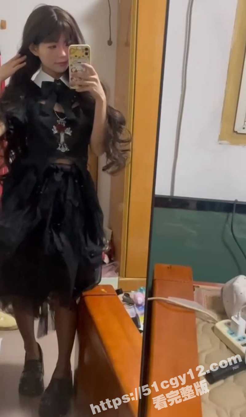江西赣州清纯少女 徐清秀 打王者荣耀勾搭瓜友 为了上段私发各种白虎骚穴自慰视频 毫无下限！ - 51吃瓜网-51吃瓜网