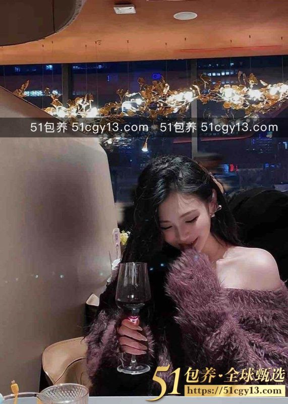51包养 高端外围 | WXJ040814 乌鲁木齐健身达人 S曲线发光白 质量保真 假一赔十-51吃瓜网