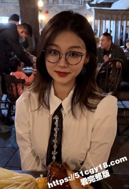 浙江00后大一新生 王羽佳 私生活曝光 爱玩群交SM调教 露脸约炮视频骚到爆炸！-51吃瓜网