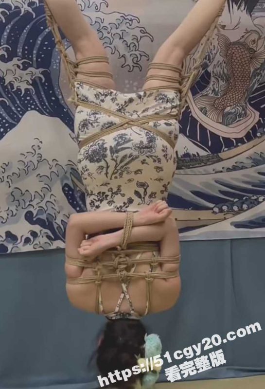 SM女神 小什么西 吊打性虐调教视频流出 捆绑倒立滴蜡抽打翘臀 SP爱好者不容错过！-51吃瓜网