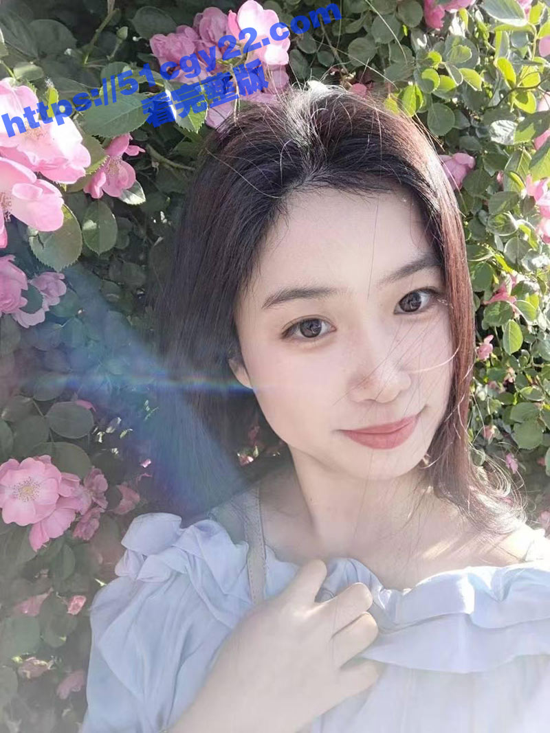 山东德州学院大三班花 祝晓艳 约炮视频曝光 清纯学妹被炮友抓脖后入 极品水波乳甩动起来十分带感！ - 51吃瓜网-51吃瓜网