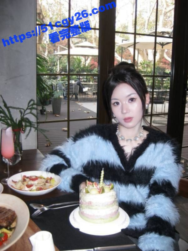 01年极品平面模特 蒯欣欣 表面冷艳私下浪荡无比 做爱时淫姿骚态被渣男拍下曝光 掐着脖子暴力中出！-51吃瓜网