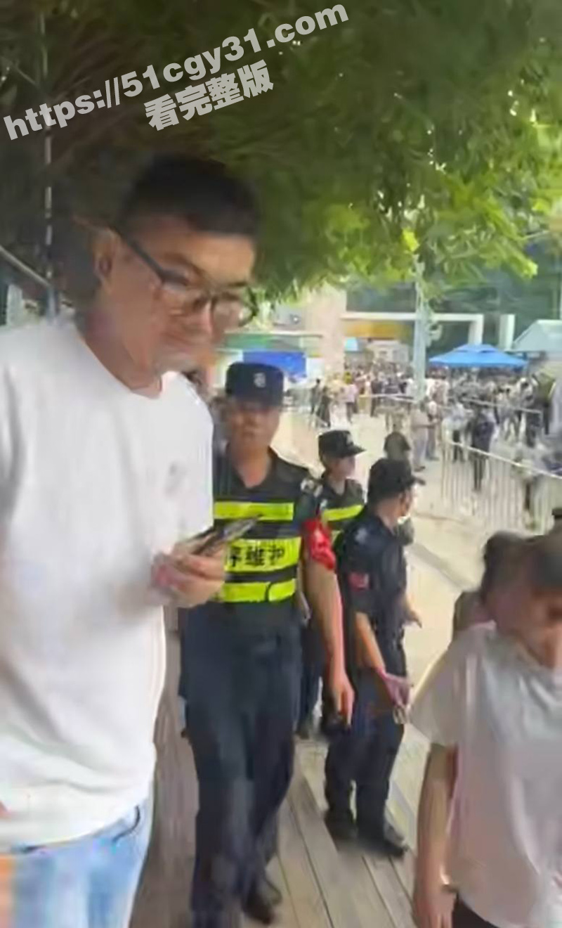 广州鹭江球场5.26踩踏事件曝光！一吊毛扔烟雾弹造成恐慌 几十人被踩受伤！ - 51吃瓜网-51吃瓜网