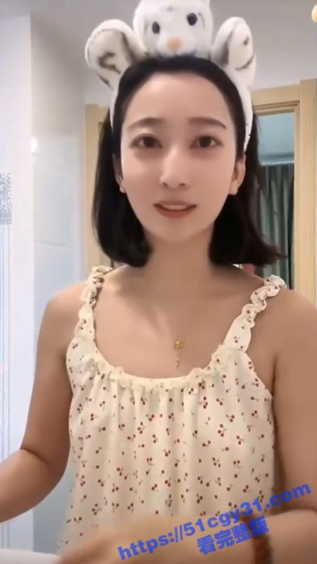 快手抖音网红走光合集火爆来袭！各路美女闪现露点 性感瞬间一网打尽 满足你的偷窥欲！-51吃瓜网