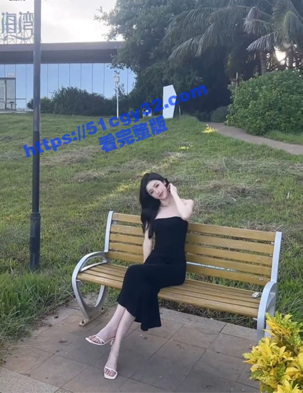抖音清纯御姐风美少女 甜一 与金主裸聊视频泄密 震动棒揉穴自慰 淫语不断反差爆棚！-51吃瓜网