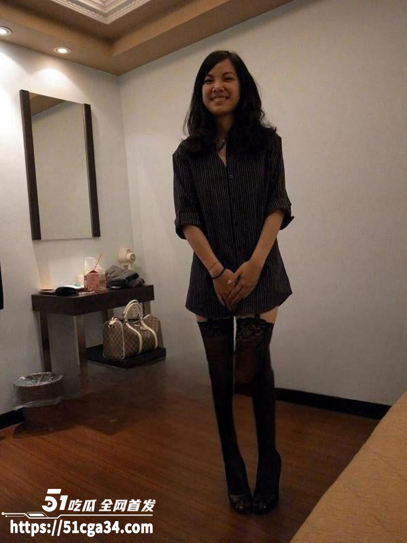 四川达州轻熟人妻 卢佩盈 背着老公约炮友上门泄欲 在儿子床上激情交欢 露脸口交风骚至极！ - 51吃瓜网-51吃瓜网