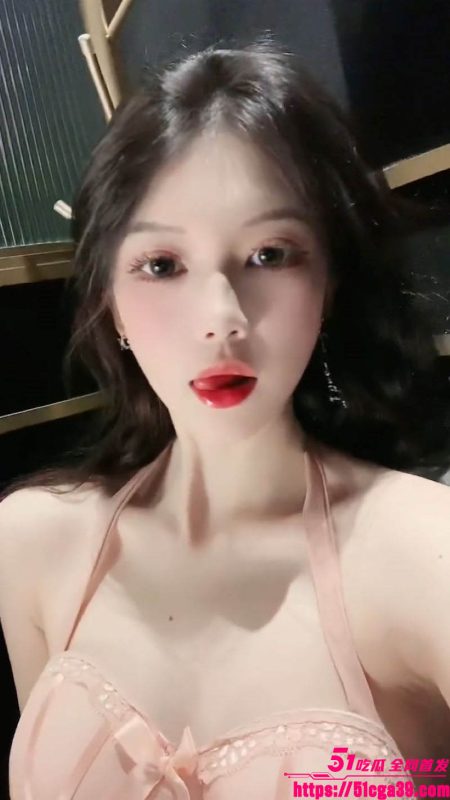 推特高颜值尤物 Deadshe 大尺度私拍 蜂腰巨乳蜜桃臀曲线妖娆 被后入狂操 淫叫连连！-51吃瓜网