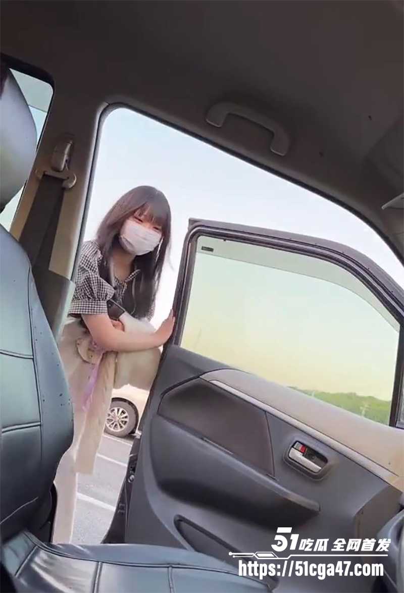 日本学生妹真实援交偷拍流出 清纯少女与猥琐大叔激情车震 笑容甜美诱人 袒胸露乳撸管口交无比反差！ - 51吃瓜网-51吃瓜网