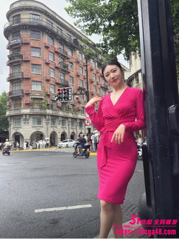 抖音健身女郎 维拉思羽 极品身材美式感加满 各种情趣装骚舞诱惑 抖奶摇臀无比诱惑！-51吃瓜网