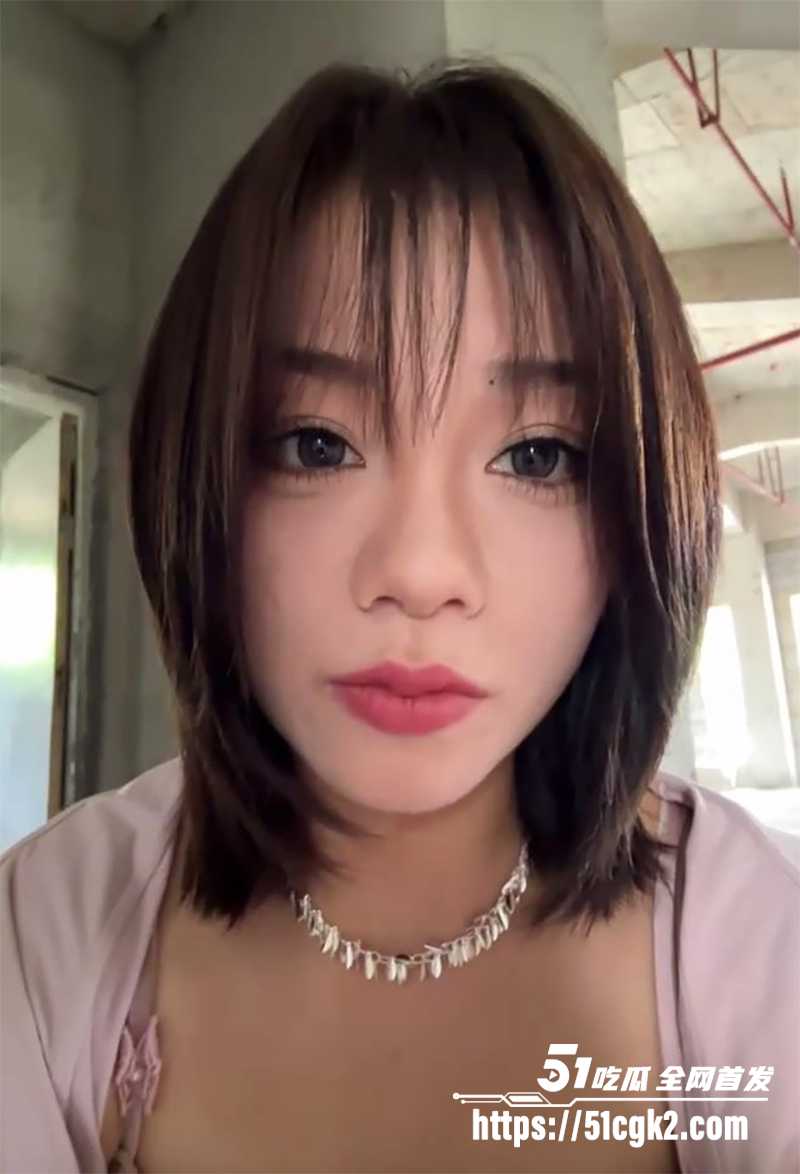 绝美露出主播 Asia Melody 8月最新合集！公园露出玩跳蛋自慰 全程露脸玩弄骚穴 淫尿狂喷超刺激！ - 51吃瓜网-51吃瓜网