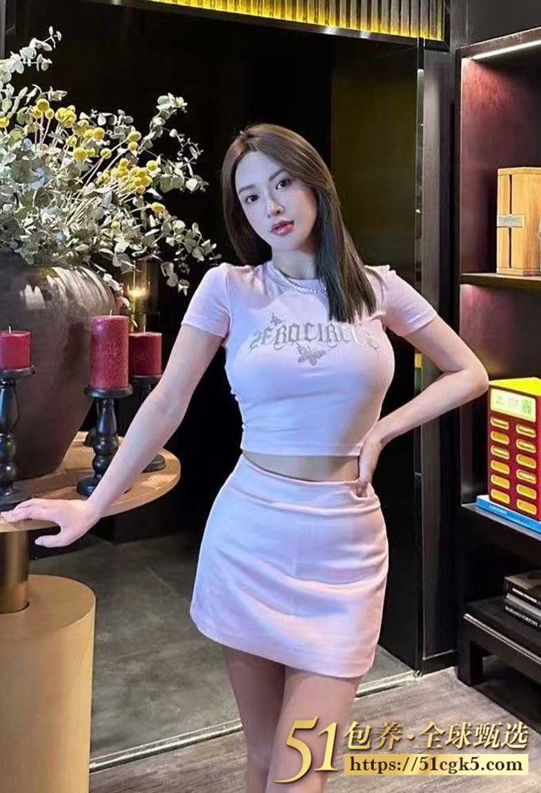 51包养 高端外围 | W1XA082109 西安顶级颜值自媒体博主 极品蜜桃臀 绝对是后入首选 质量保真 假一罚十 - 51吃瓜网-51吃瓜网