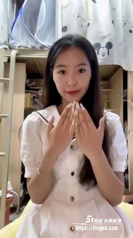 在校清纯大学生妹子私下变母狗 被调教超听话 深喉吃鸡舔弄金主爸爸的屁眼子 不知道以后又是哪个冤种当接盘侠-51吃瓜网