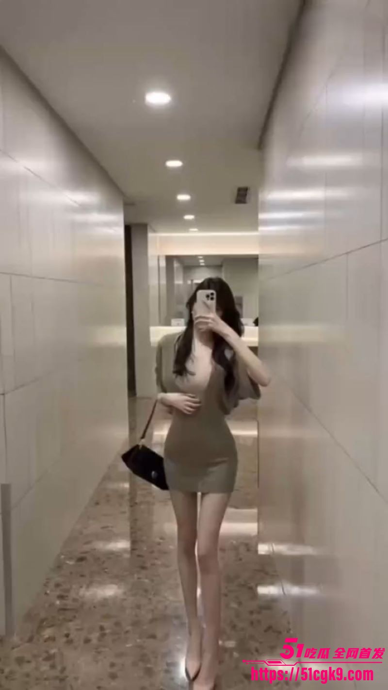 05年上海女大沉浸式体验做鸡的日常 假期出来兼职 黑丝嫩穴被狂干到高潮腿颤！ - 51吃瓜网-51吃瓜网