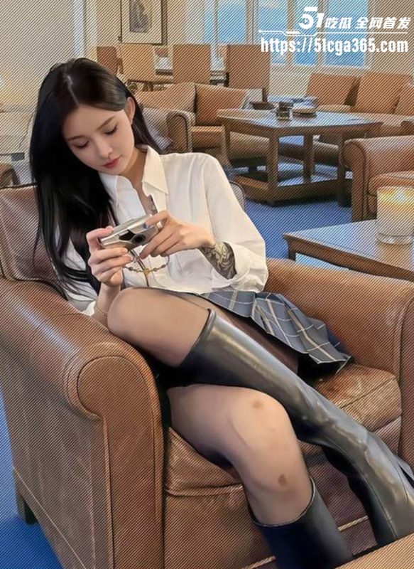 抖音极品网红 杨枝甘露 大尺度私密视频流出 巨乳长腿性感迷人 道具自慰淫骚至极！-51吃瓜网