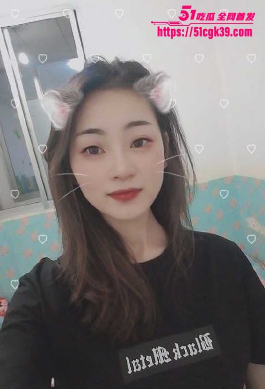 纯情妹子被前男友曝光不雅视频！分手不耽误做爱 变炮友玩3P调教 渣男带兄弟轮操骚穴 露脸出镜淫骚无比！-51吃瓜网