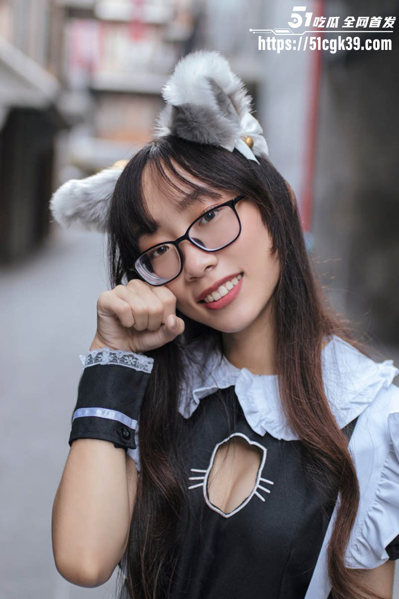 Onlyfans泰国极品眼镜妹 Hosh 福利私拍视频流出 推特万人追踪 蜂腰长腿性感妖娆极致淫骚！ - 51吃瓜网-51吃瓜网