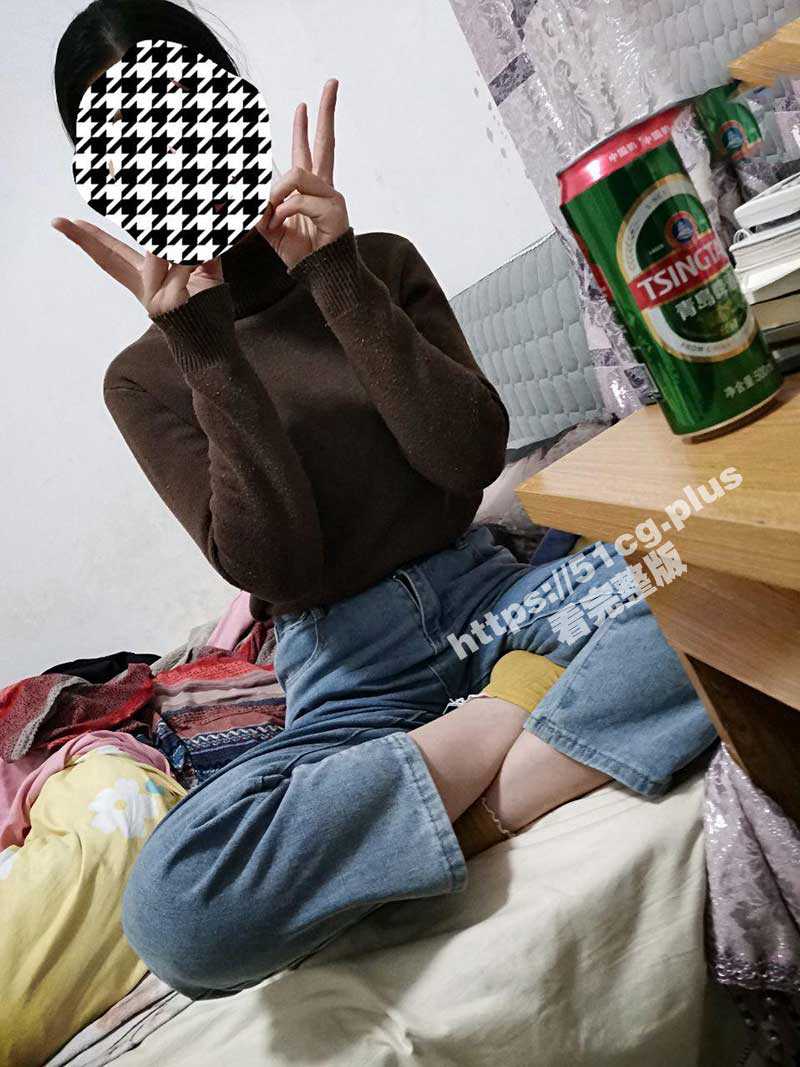 贵在真实！把刚来富士康打工的表妹给灌醉后操了怎么插也不醒 - 51吃瓜网-51吃瓜网