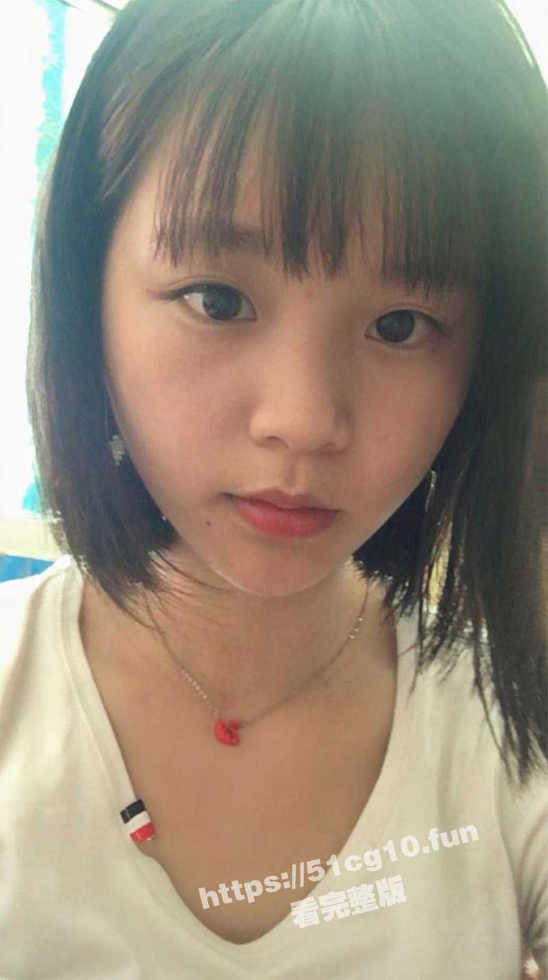 成都刚刚高三毕业18岁学生妹快手被骗！开视频直播 脸逼同框自我展示 360度无死角看胸看逼！ - 51吃瓜网-51吃瓜网