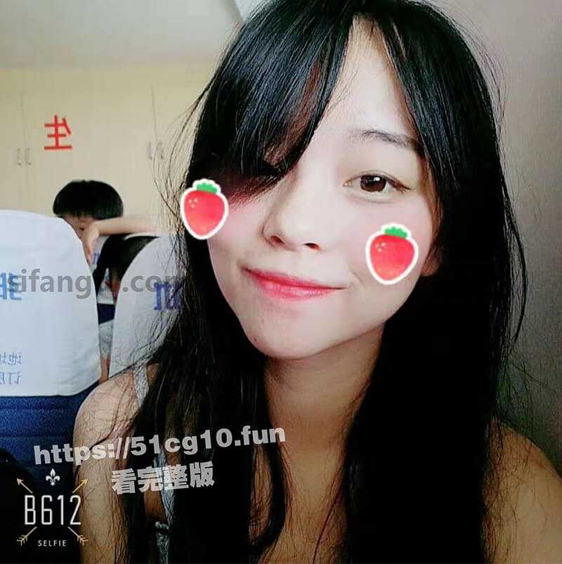 清纯美女「佳琪」性爱私拍泄密流出，稚嫩可爱萝莉骑乘放浪不羁，人小奶大粉嫩骚逼 - 51吃瓜网-51吃瓜网