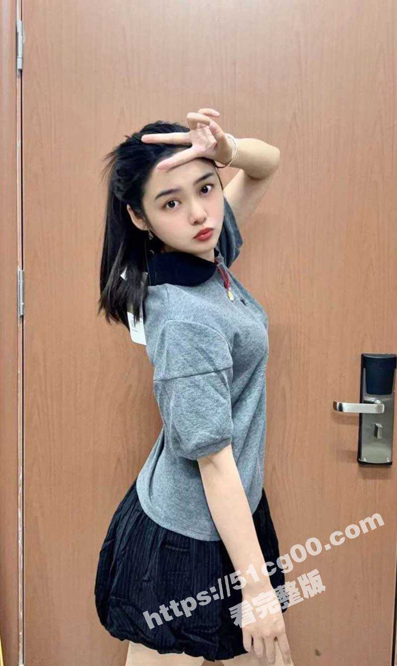 重庆女娃儿硬是要得 四川美术学院曹兴运 分手了前车主还有车钥匙 偶尔开出去兜兜风 - 51吃瓜网-51吃瓜网