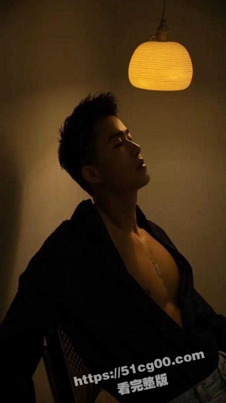 健身网红 胡晓鹏 现名胡一轩，居然是 gay 与男主恩爱啪啪视频泄漏，遭全网疯传！-51吃瓜网