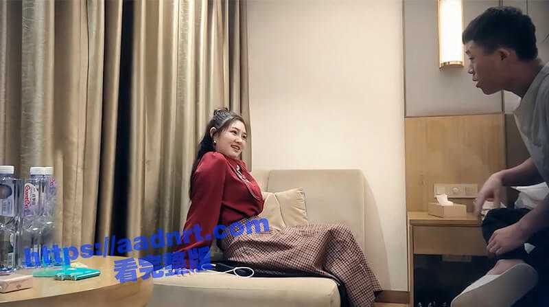 我下面有肌肉会收缩，极品女神罕见美乳又大有粉，鲍鱼干净粉嫩水多，外表清纯的反差婊-51吃瓜网