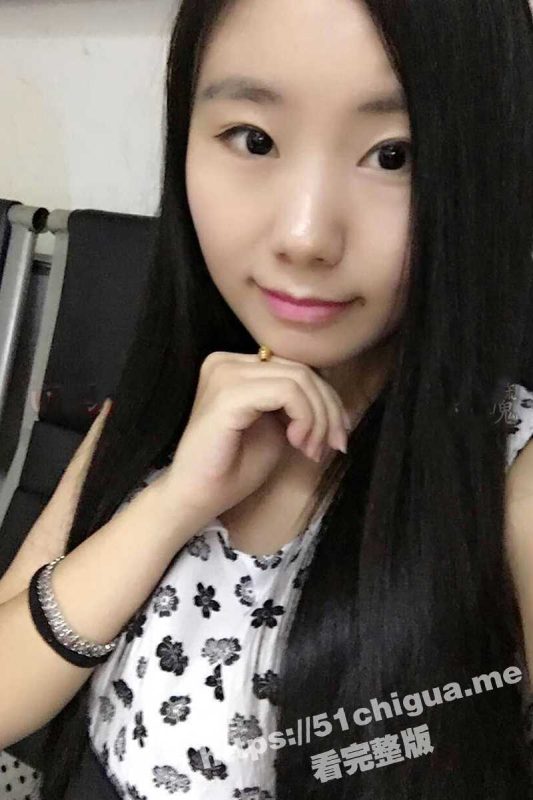 涉世未深单纯美女 月月 约见网友吃饭K歌玩骰子 期间被套路放料迷倒带到宾馆3p 扒光尽情玩弄无套内射-51吃瓜网