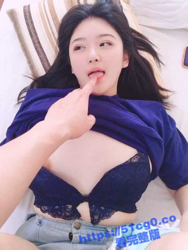 同学会同学 就是搞破鞋！同学聚会遇初恋旧情复燃  饭后相拥去酒店开房 激情热吻 无套内射性感骚穴！-51吃瓜网