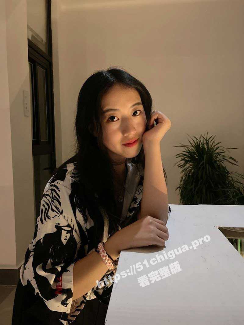 兰州西花苑地区幼儿园 吴心怡 勾引学生家长想当小三 绿帽男友投稿性爱视频曝光骚货 怼脸拍摄实锤 - 51吃瓜网-51吃瓜网