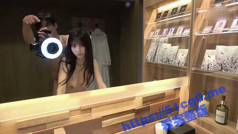 韩国女团成员 Lisa 浴缸性爱内射视频 被无套后入！身材最像lisa换脸视频 简直一模一样 毫无违和感！-51吃瓜网