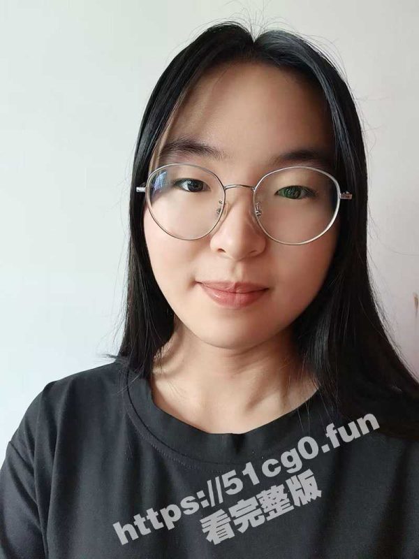 郑州中学生 郑丽艳 现实中文静姑娘 竟然网上接单玩任务网 被现实朋友认出 一切都是为了完成主人的任务-51吃瓜网