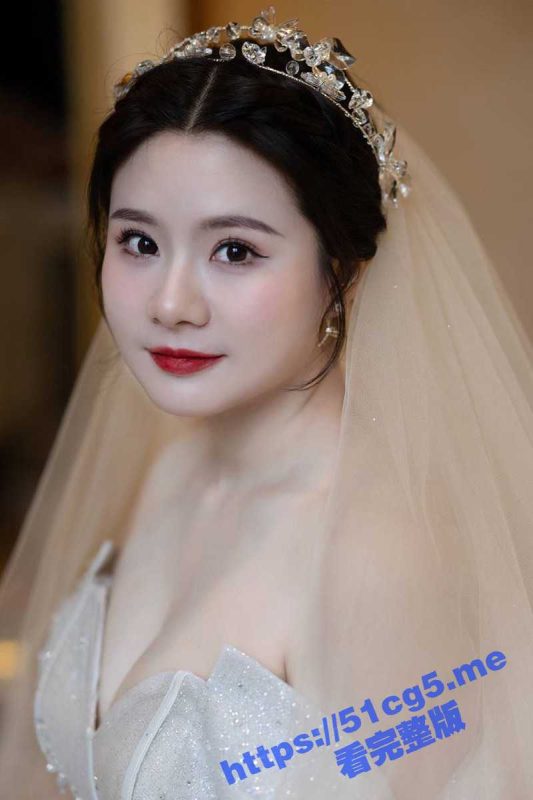 刚结婚就偷情的反差少妇 刘启意 在自己的家给老公戴绿帽 一个月被操了9次 淫荡至极！-51吃瓜网