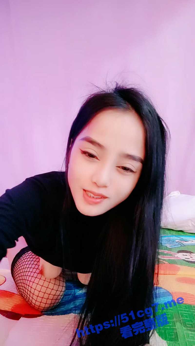 主播超会玩！极品御姐女神 直播玩弄自己的身体 逼里塞橘子再下蛋下出来 还能插入茄子 牛逼！ - 51吃瓜网-51吃瓜网